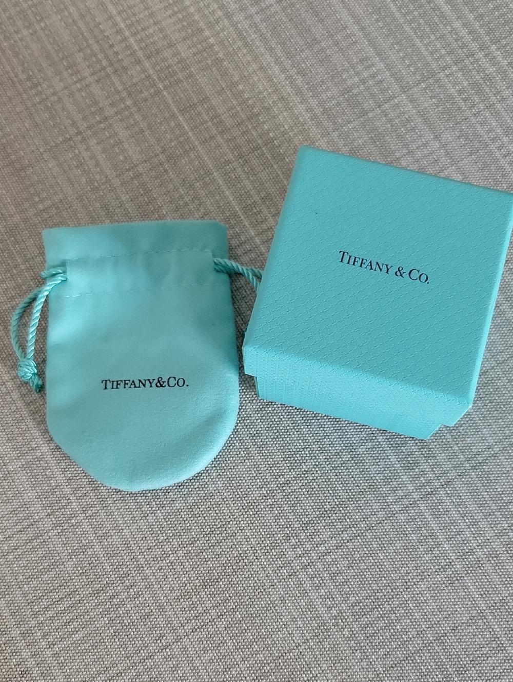 Tiffany & Co. Turquoise Blue Gift Box and Drawstring Pouch